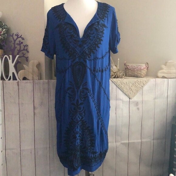 Lucky Brand Dresses & Skirts - Lucky Brand sz M Blue Embroidered Dress NWT